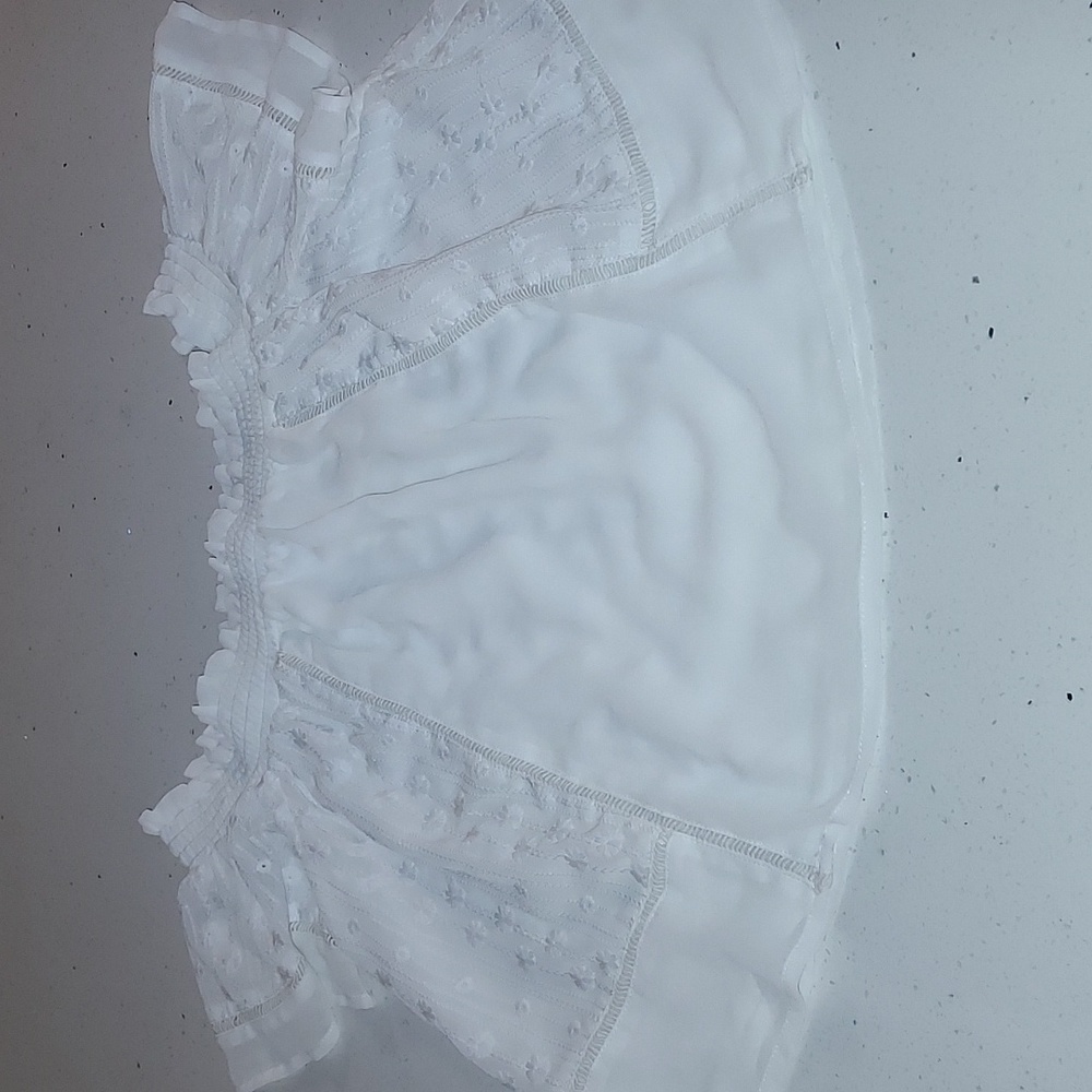 Lush white crop top S